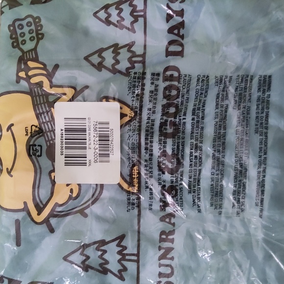 Old navy t shirt - Picture 2 of 3